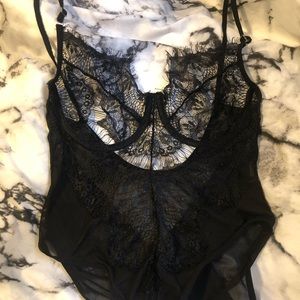 Lace body suite